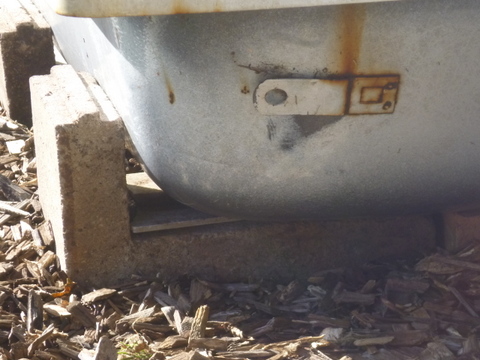 Supporting the second tub