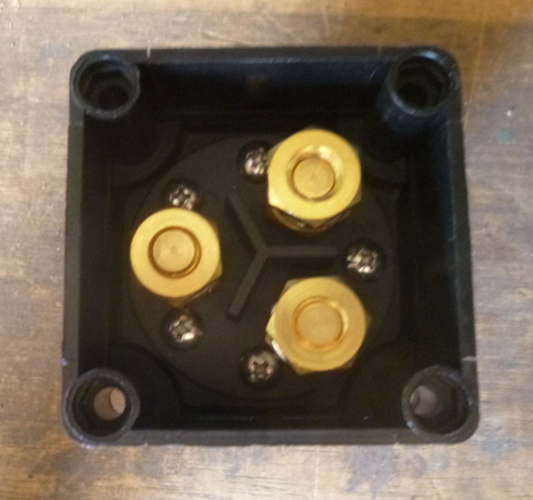 Battery Isolator (rear)